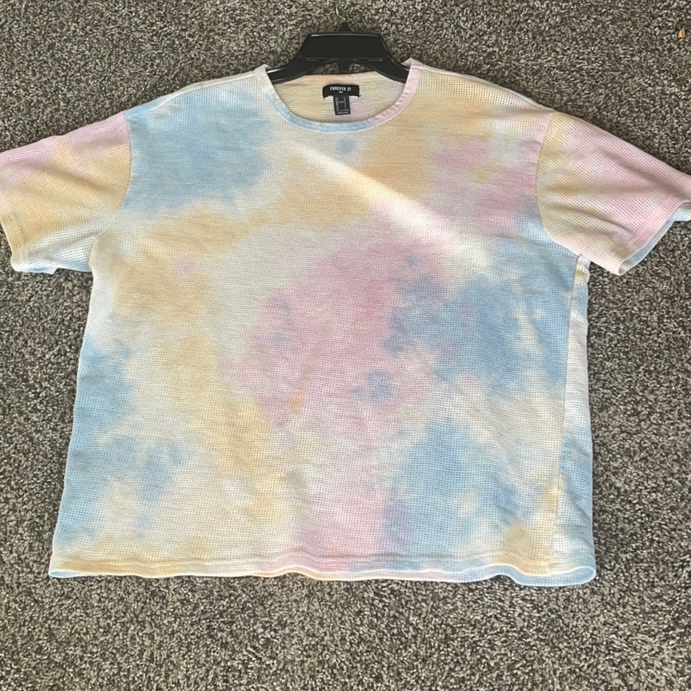 🤩Tie-dye forever 21 shirt🤩
